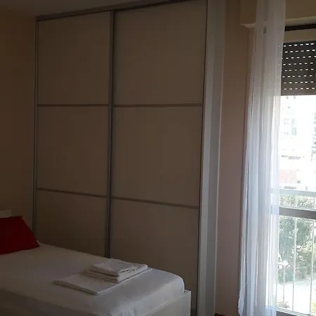 Dino Apartment Split